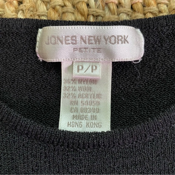 Jones New York Wool Short Sleeve Button Shoulder Sweater - Petite Small - Picture 3 of 11